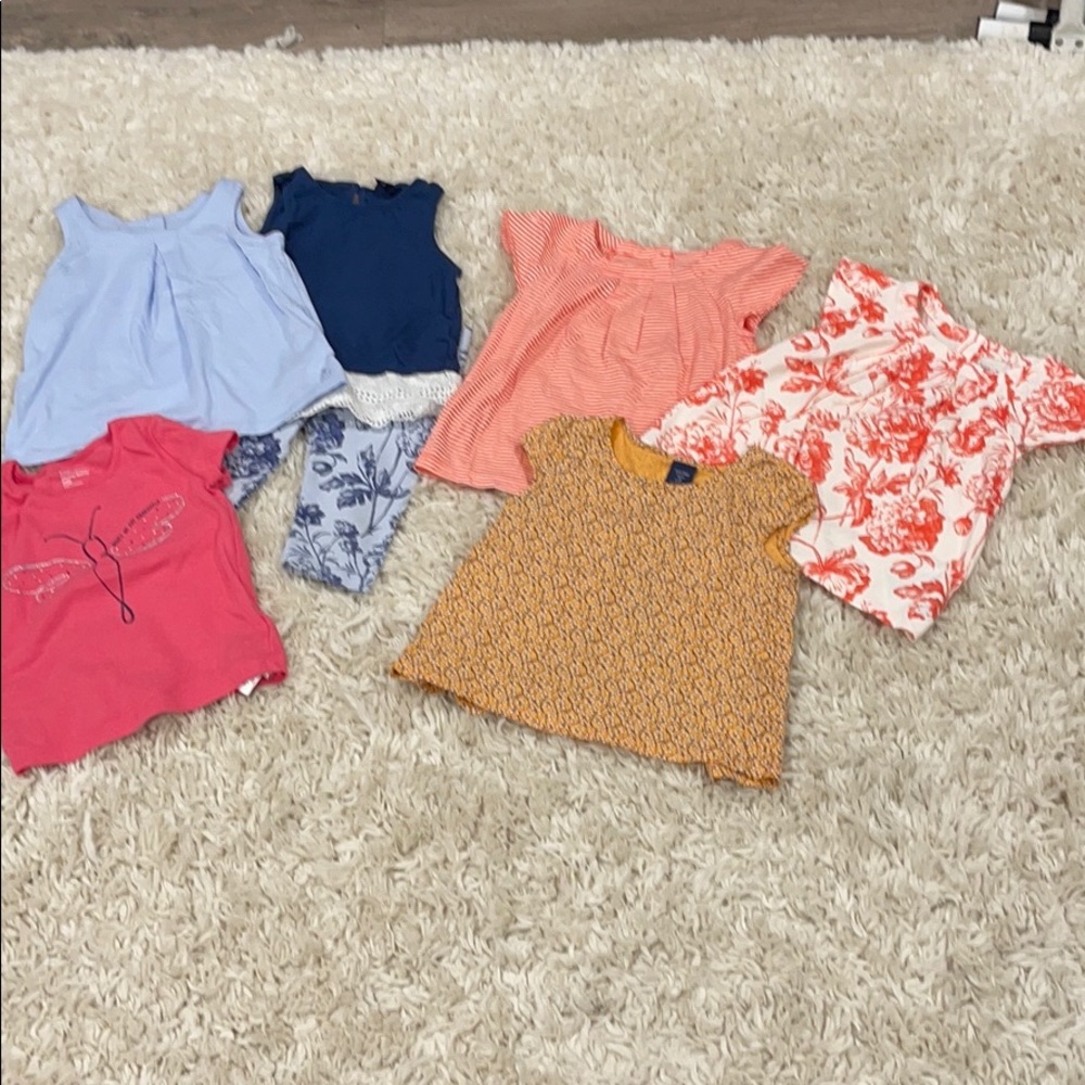 3T Gap bundle. 2 tanks, 3 tshirts, pair of capris